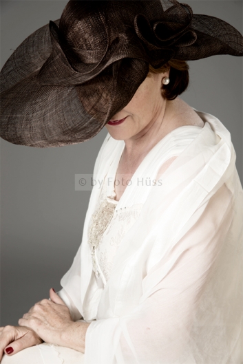 Foto Hüss -  Studio Portrait - Frauen - Hut