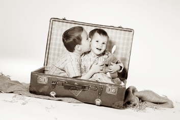 Foto Hüss - Portrait - Kinder - Koffer