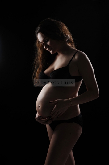 Foto Hüss - Portrait - Babybauch - Schwanger - ein Kind erwarten